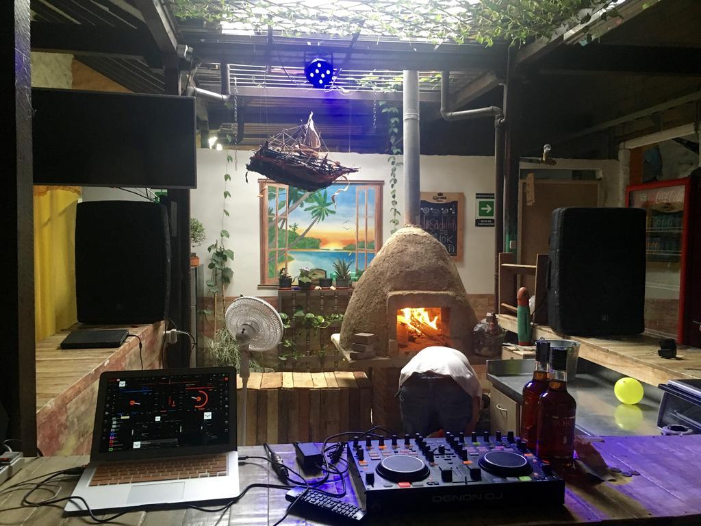 Mila Hostel Medellín Dış mekan fotoğraf